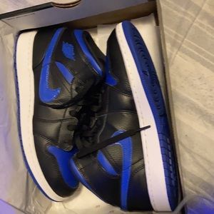 Jordan 1 royal mids